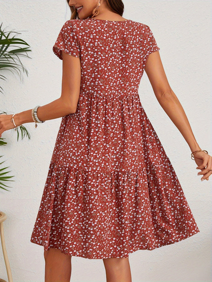 Vintage Floral Wedding Guest Dress with Circular Neckline and Short Sleeves