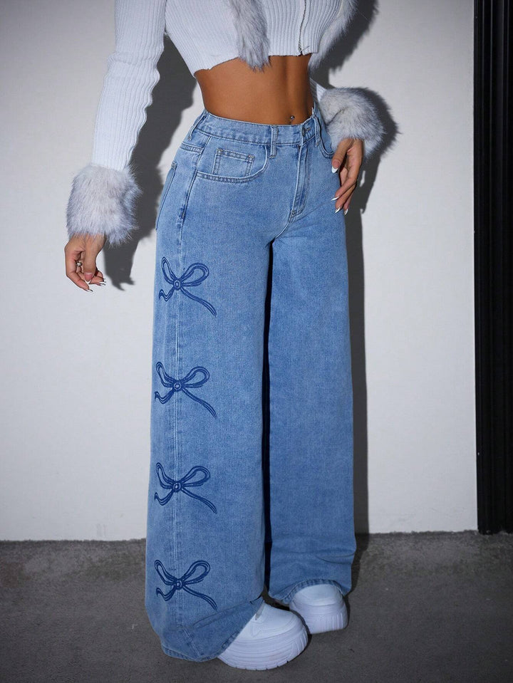 Loose Fit Blue Denim Jeans with Grinding Detail for Casual Stylish Looks