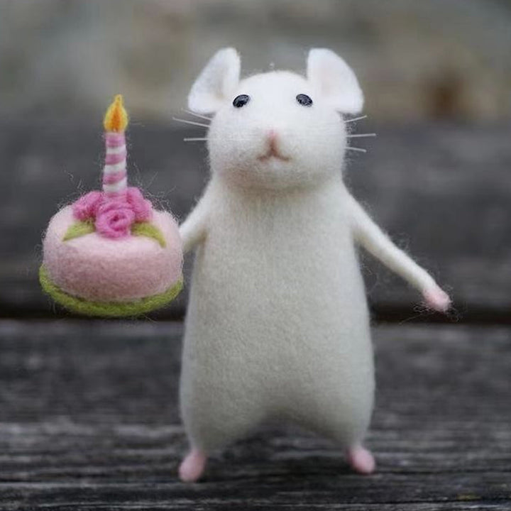 Handcrafted Felt Pumpkin Mouse Ornament - Unique Seasonal Decor for Halloween &amp; Christmas Celebrations