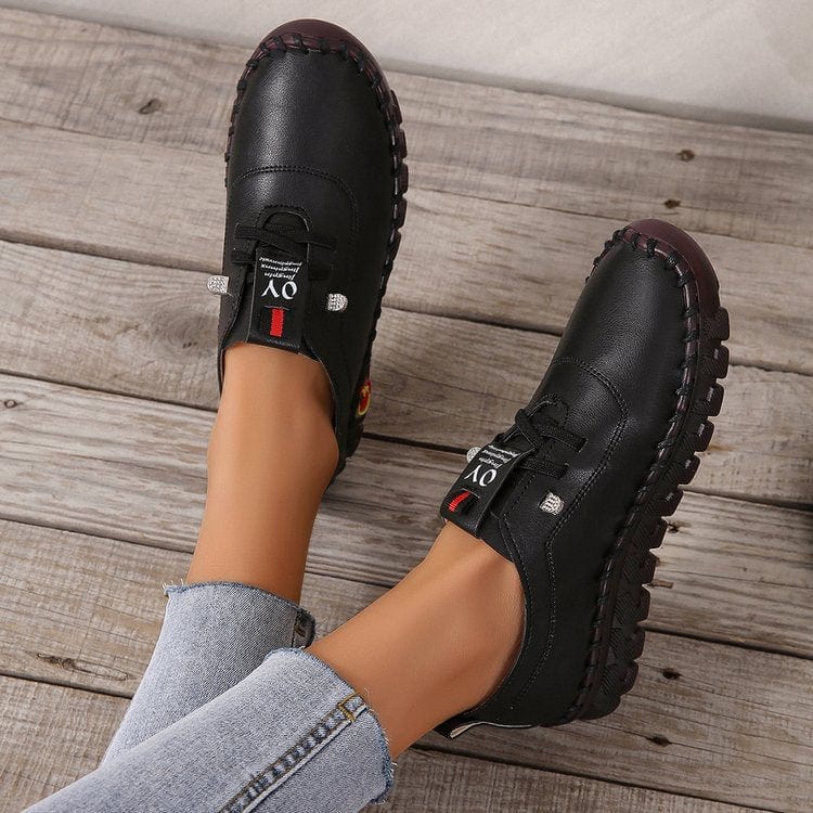 Flexible Leather Moccasins with Non-Slip Sole, Comfortable Slip-On Moccasin Shoes for Men and Women, Ideal for Daily Wear