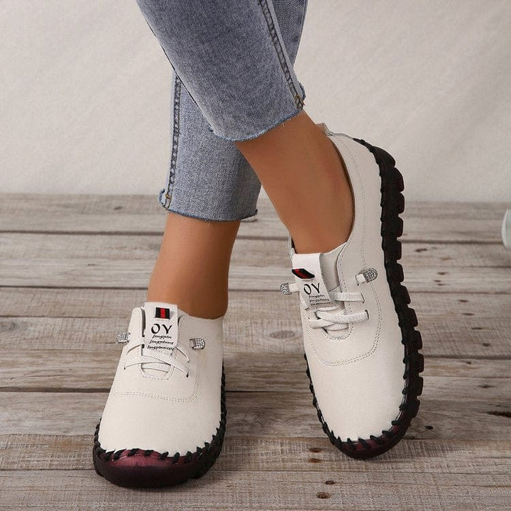 Flexible Leather Moccasins with Non-Slip Sole, Comfortable Slip-On Moccasin Shoes for Men and Women, Ideal for Daily Wear