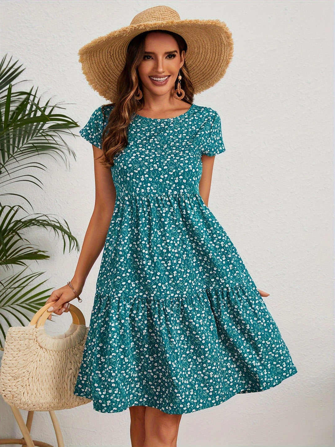Vintage Floral Wedding Guest Dress with Circular Neckline and Short Sleeves