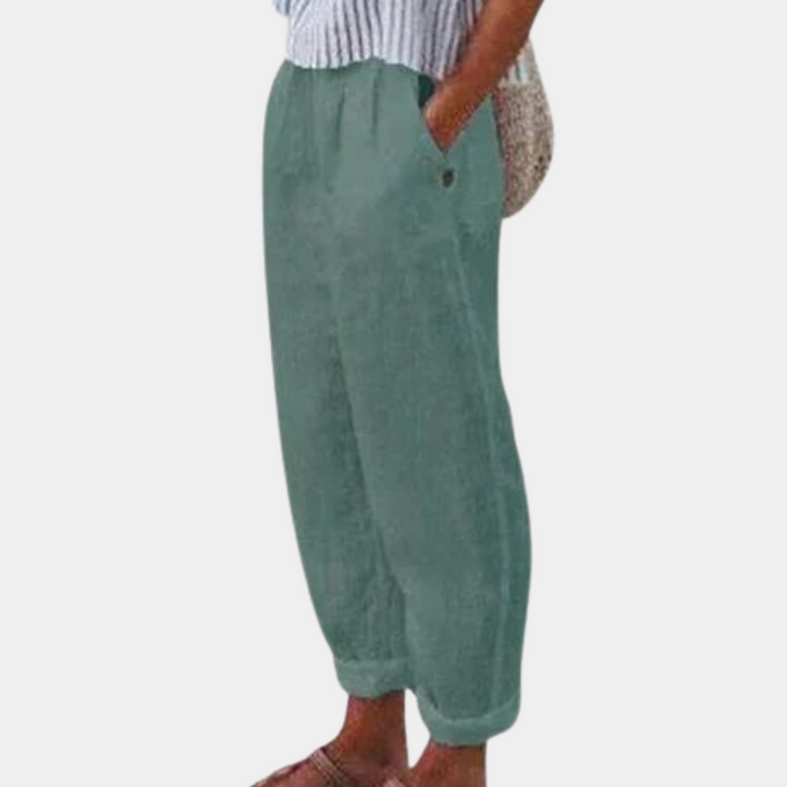 Breathable women’s lounge pants – relaxed fit, lightweight material, for summer outings