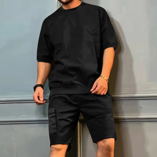 Comfortable men’s leisure set – casual shorts and tee, soft cotton, for relaxed days
