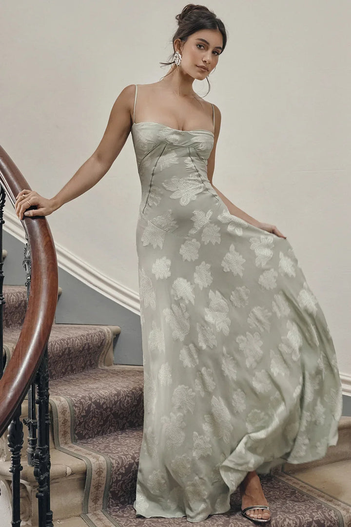Elegant Backless Lace Maxi Dress for Women, Bodycon Evening Party Dress with Chic Design and Sophisticated Detailing