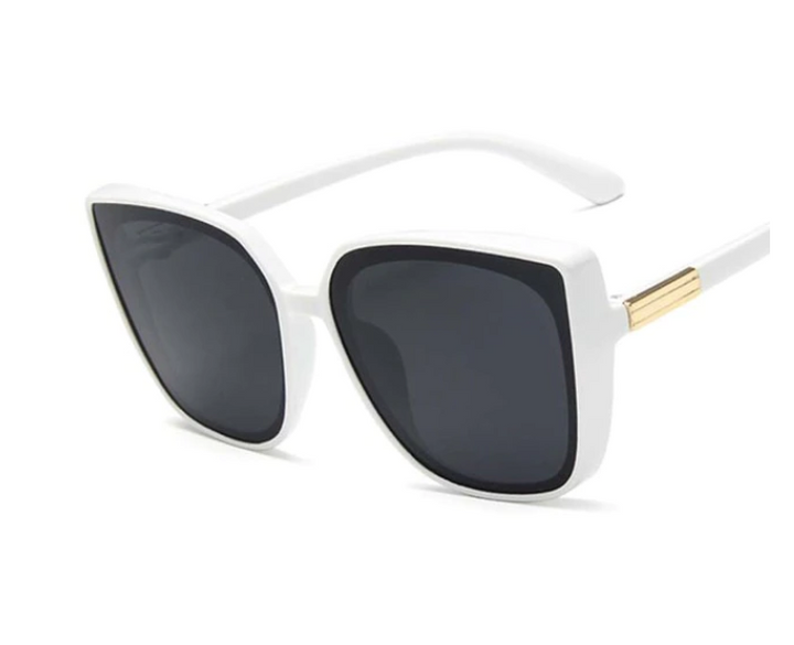 Glamorous women’s cat-eye sunglasses – vintage design, plastic, for summer 2025