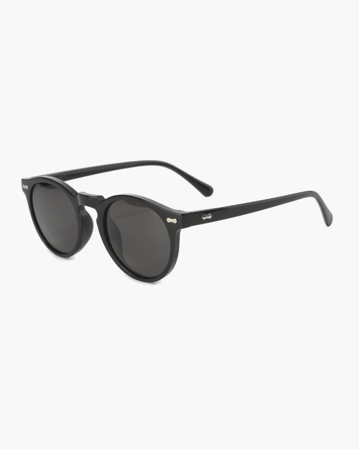 Lightweight men’s polarized sunglasses – modern design, UV400 protection, for casual and sports activities
