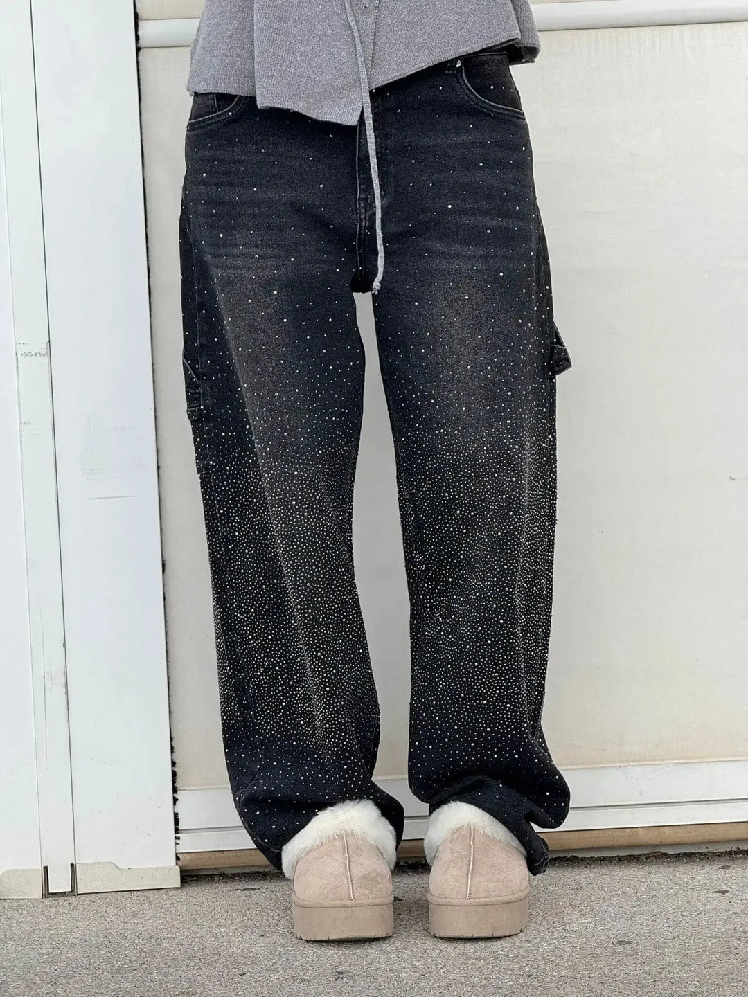Relaxed Fit Blue Denim Straight Leg Jeans with Rhinestone Embellishments for Casual Glamour