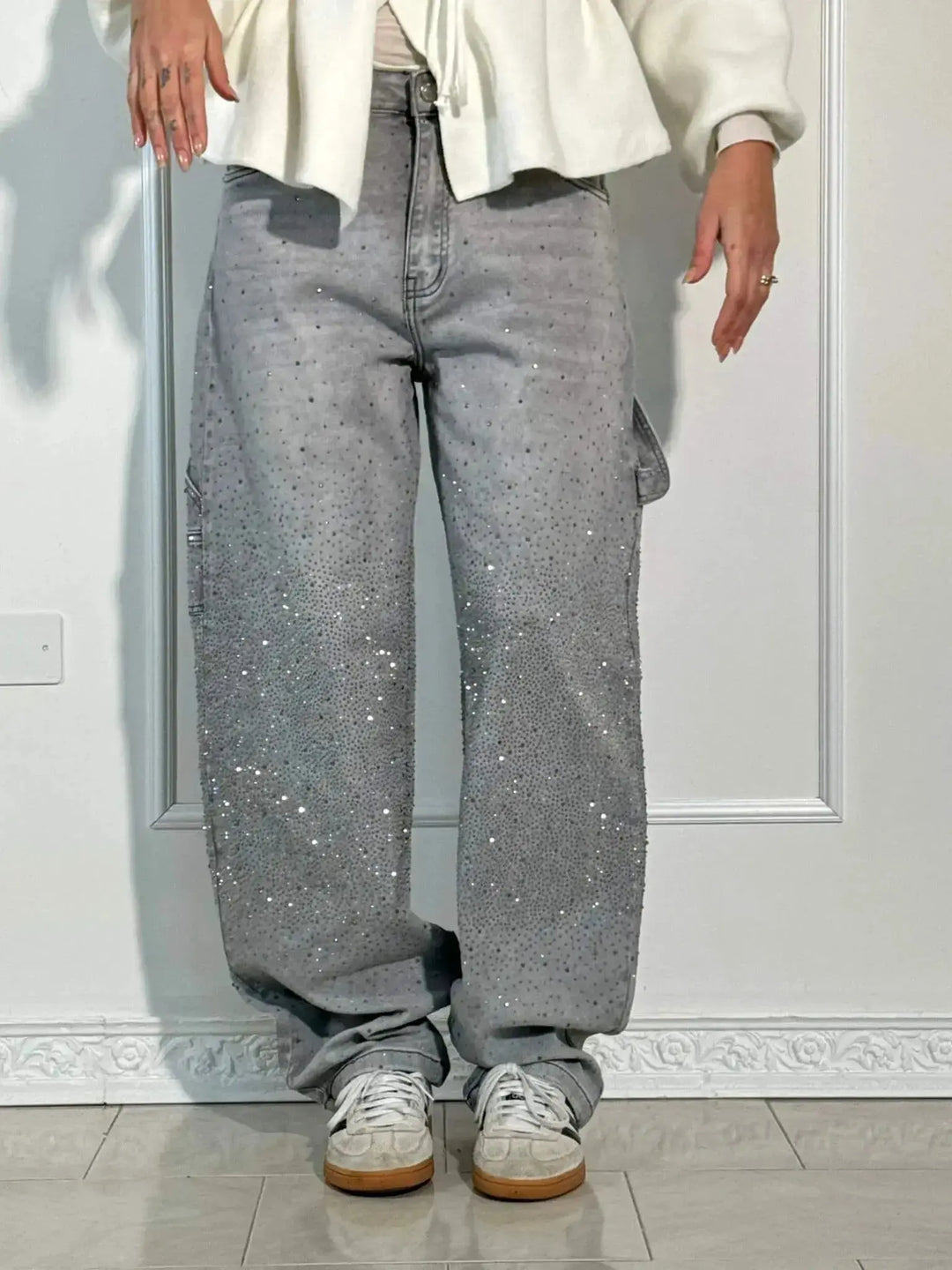 Relaxed Fit Blue Denim Straight Leg Jeans with Rhinestone Embellishments for Casual Glamour