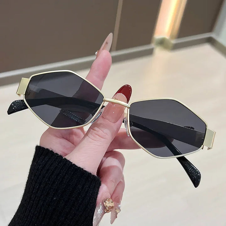 Lightweight women’s sunglasses – polygonal design, metallic frame, for everyday wear