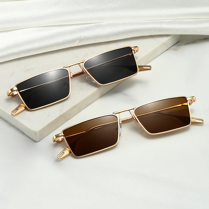 Lightweight men’s aviator sunglasses – modern design, plastic, for sunny days