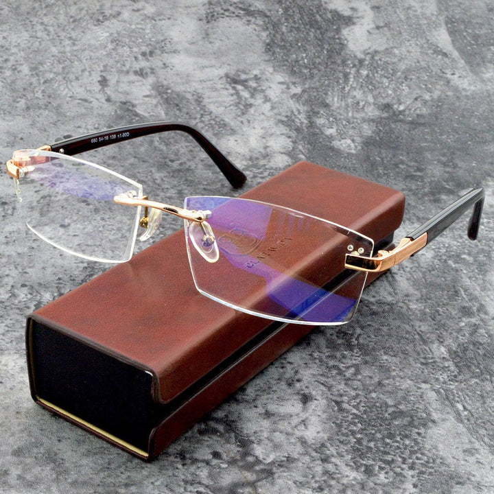 Lightweight unisex multifocal reading glasses – seamless transition, TR90 and titanium, for daily use and screen work