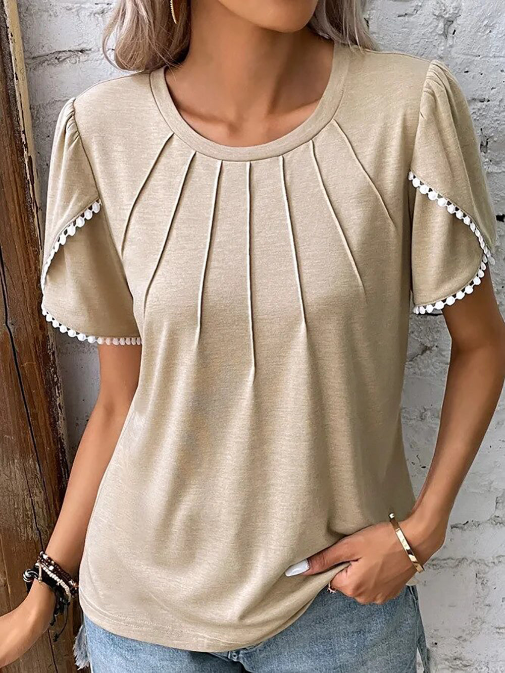 Lightweight &amp; flattering women’s blouse – relaxed fit, cotton, for summer
