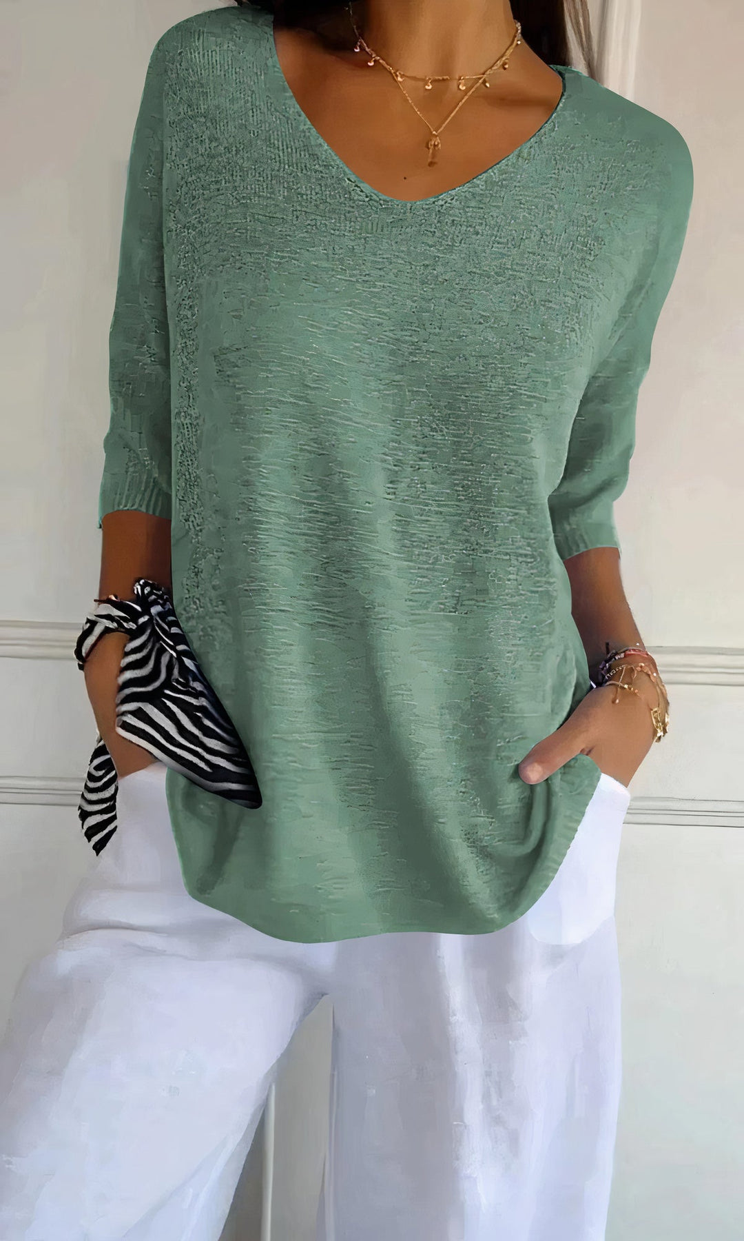 Lightweight &amp; cozy women’s V-neck top – fine knit, for summer activities