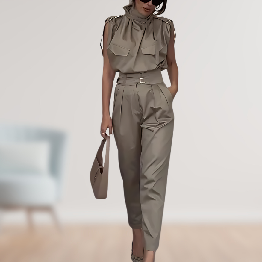 Lightweight &amp; fitted women’s two-piece suit set – modern design, for formal and casual occasions