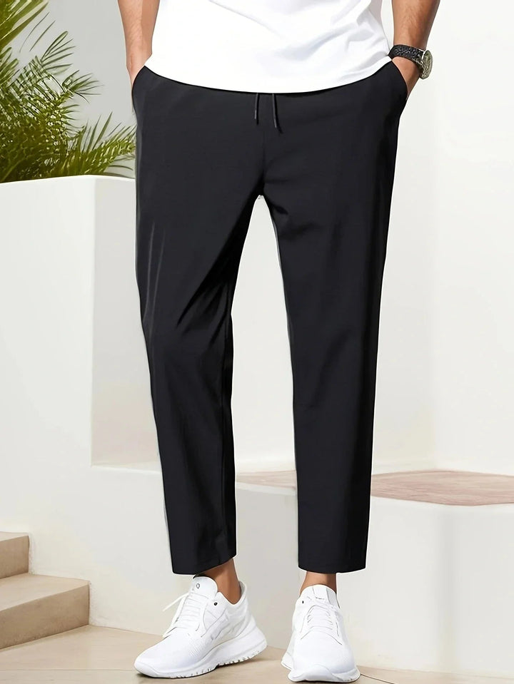 Lightweight &amp; casual men’s trousers – comfortable fit, breathable fabric, for everyday wear