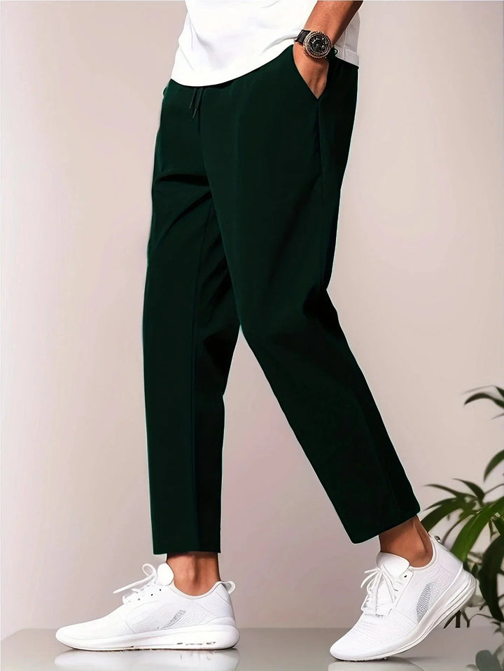 Lightweight &amp; casual men’s trousers – comfortable fit, breathable fabric, for everyday wear