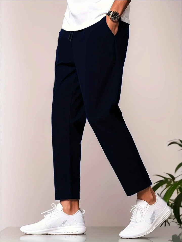 Lightweight &amp; casual men’s trousers – comfortable fit, breathable fabric, for everyday wear
