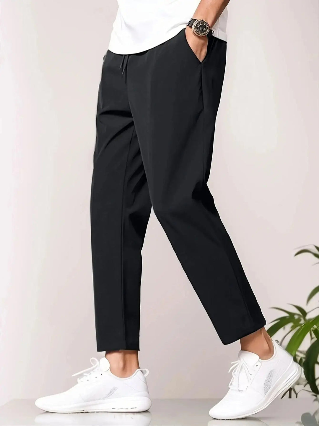 Lightweight &amp; casual men’s trousers – comfortable fit, breathable fabric, for everyday wear