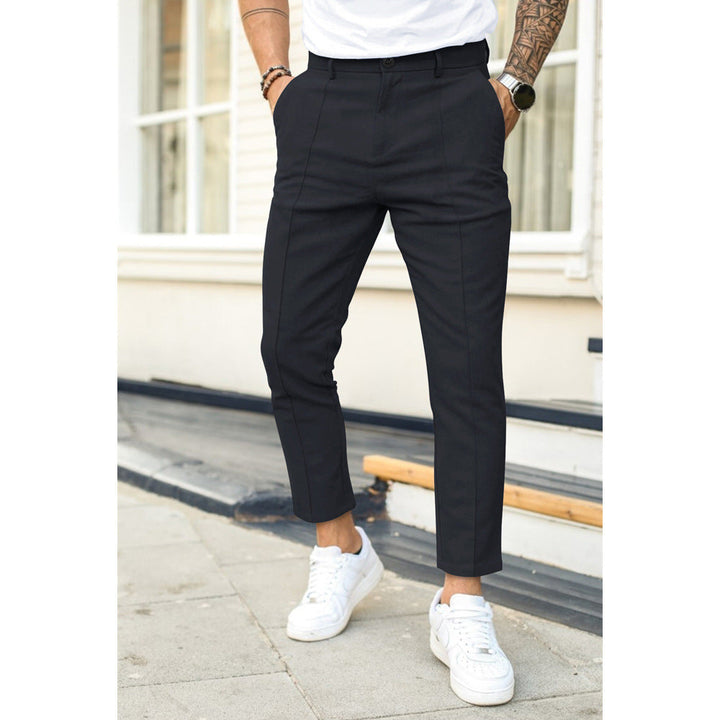 Lightweight &amp; versatile men’s casual trousers – relaxed fit, soft fabric, for everyday wear