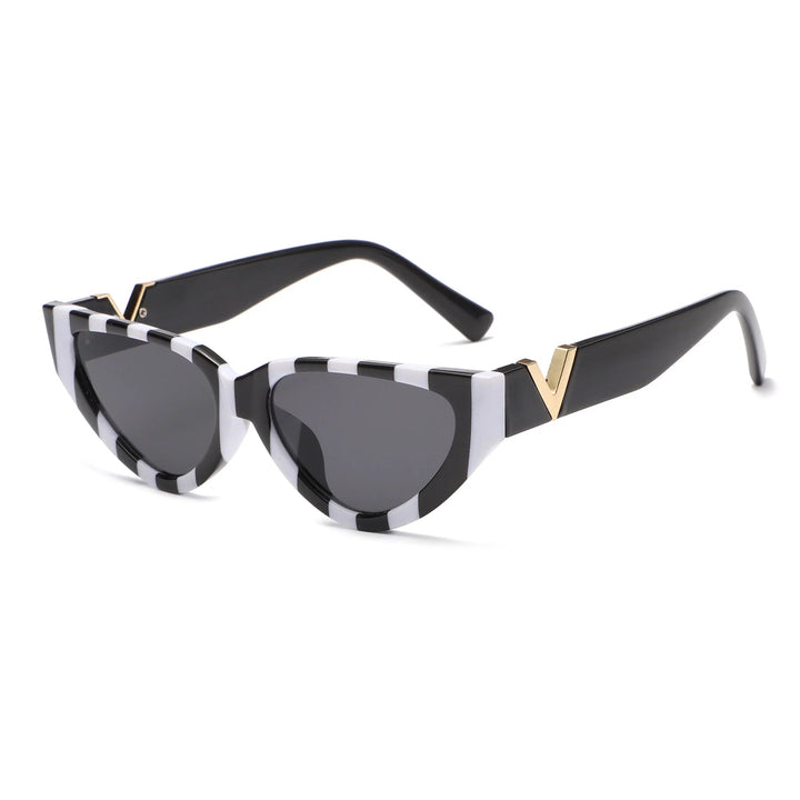 Lightweight women’s cat-eye sunglasses – vintage design, plastic, for summer
