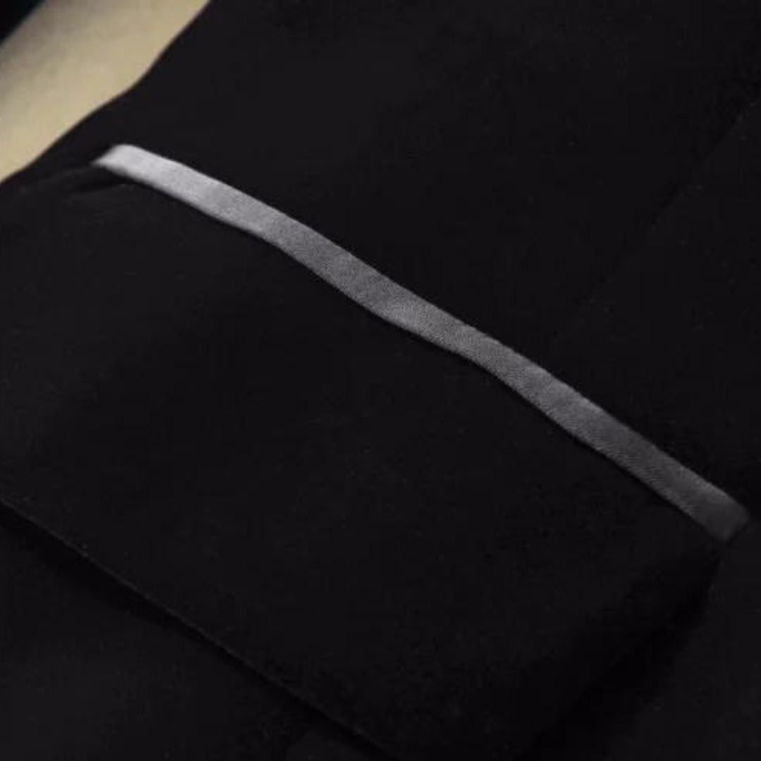 Luxurious women’s velvet blazer – satin lapel, tailored fit, for versatile occasions