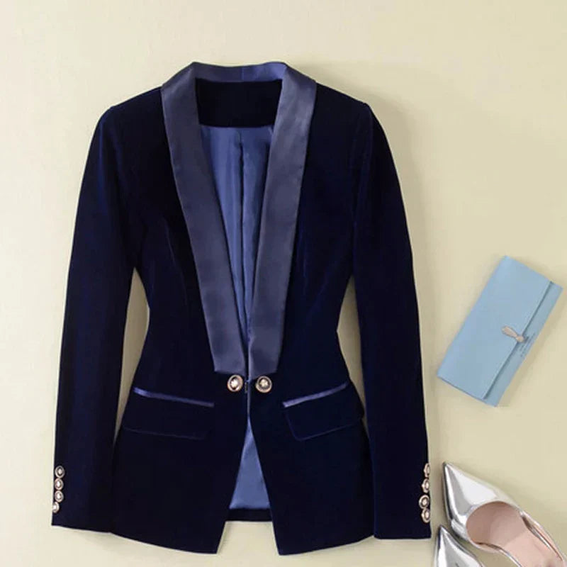 Luxurious women’s velvet blazer – satin lapel, tailored fit, for versatile occasions