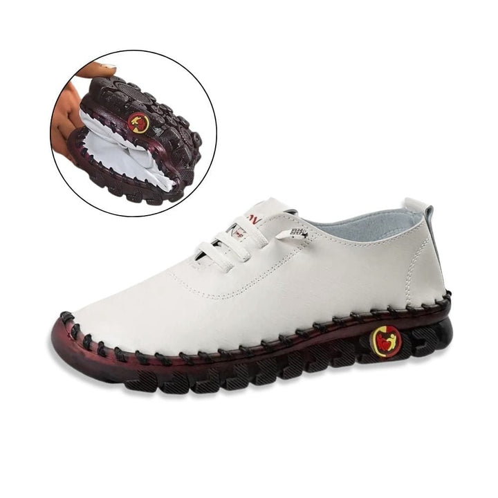 Flexible Leather Moccasins with Non-Slip Sole, Comfortable Slip-On Moccasin Shoes for Men and Women, Ideal for Daily Wear