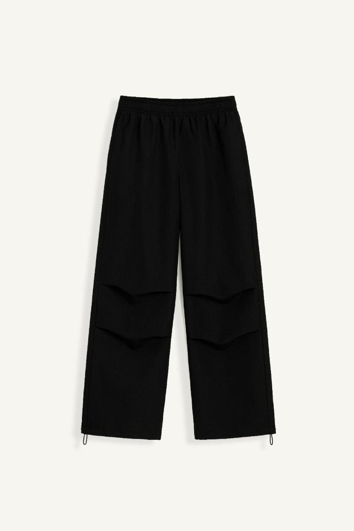 Black Parachute Pants with Adjustable Waist, Multiple Pockets, Lightweight Fabric for Casual and Urban Style