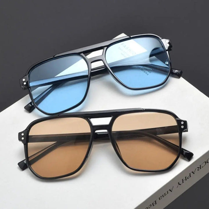 Durable men’s sunglasses – classic design, lightweight materials, for everyday use