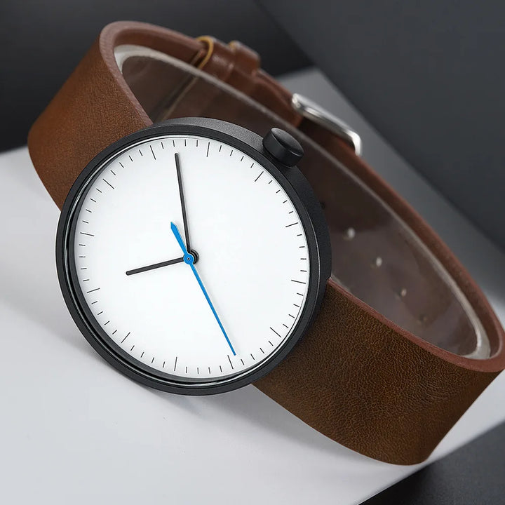 Classic unisex quartz wristwatch – leather strap, round dial, minimalist everyday timepiece
