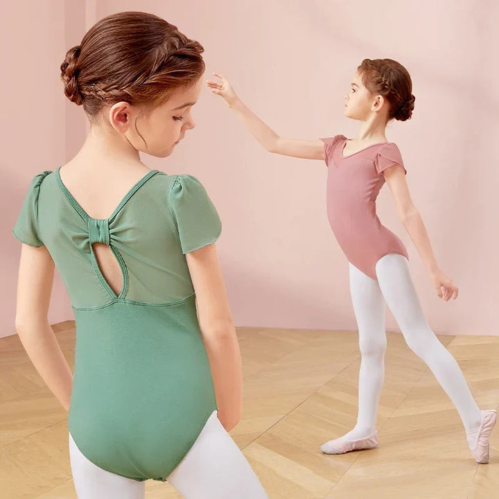Stretchy girls&