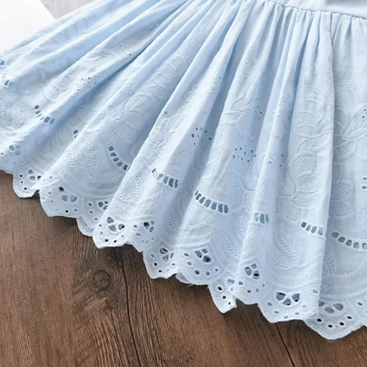 Lightweight and flattering girls&