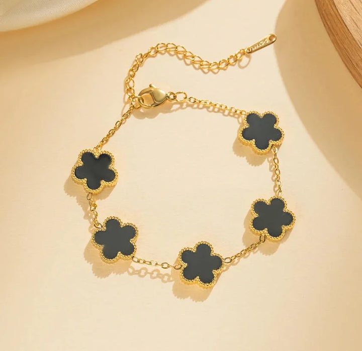 Bracelet Stainless Steel Double Sided Clover Petal Design Gold Plated Five Leaf Charms Gift Idea for Moms Fall 2026