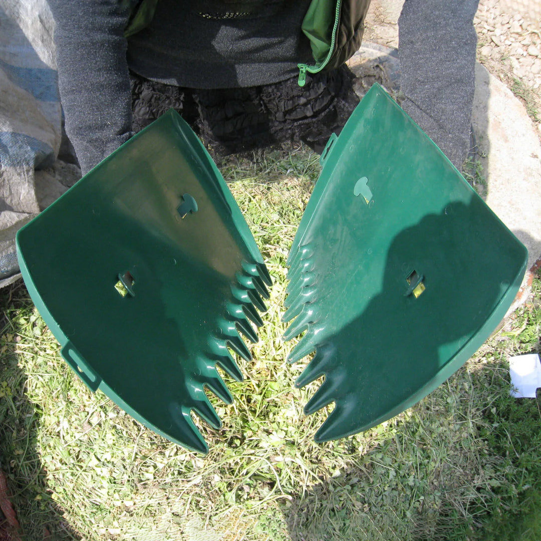 Oversized Plastic Leaf Rakes - Garden Tools for Easy Yard Cleanup &amp; Waste Collection