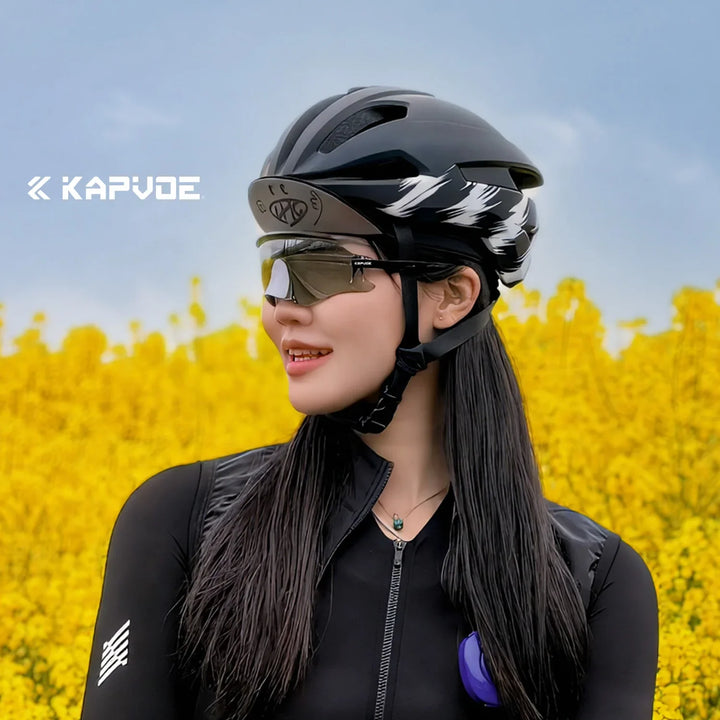 Photochromic Cycling Sunglasses Outdoor Eyewear Fall 2026 Trend UV400 Protection for Roads and Trails