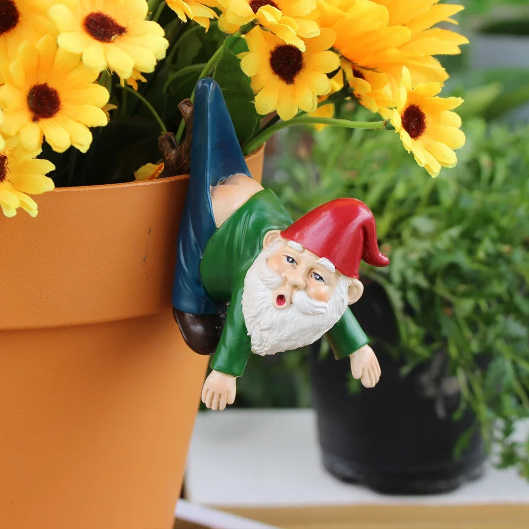 Garden Gnome Hanging Statue Resin Outdoor Ornament Summer 2026 Whimsical Garden Decor Gift Idea