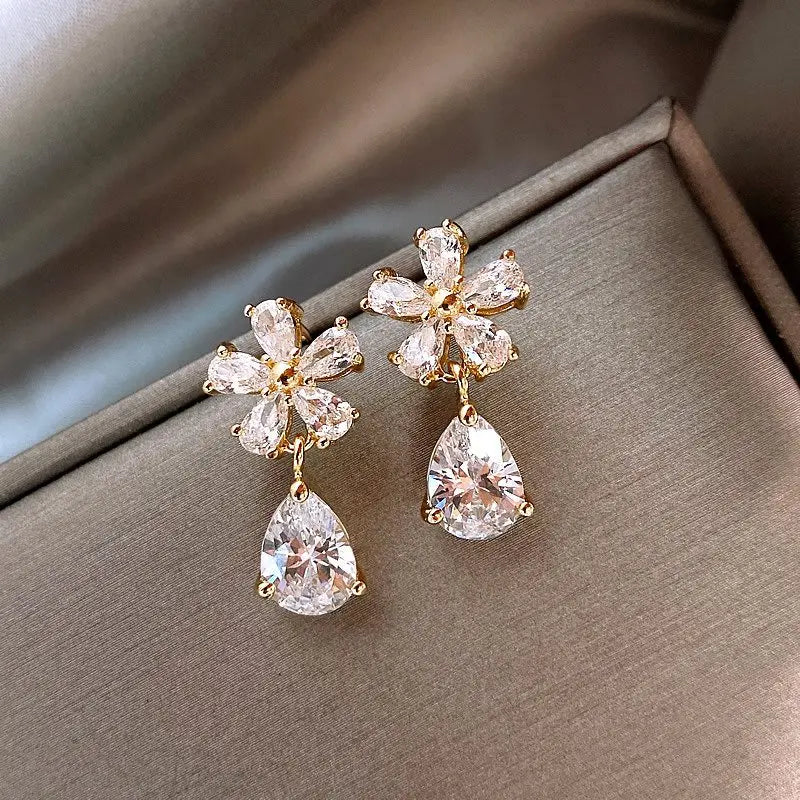 Crystal Flower Earrings Pearl Drop Gold Tone – Korean Style Party Jewelry, Fall 2026 Gift Idea