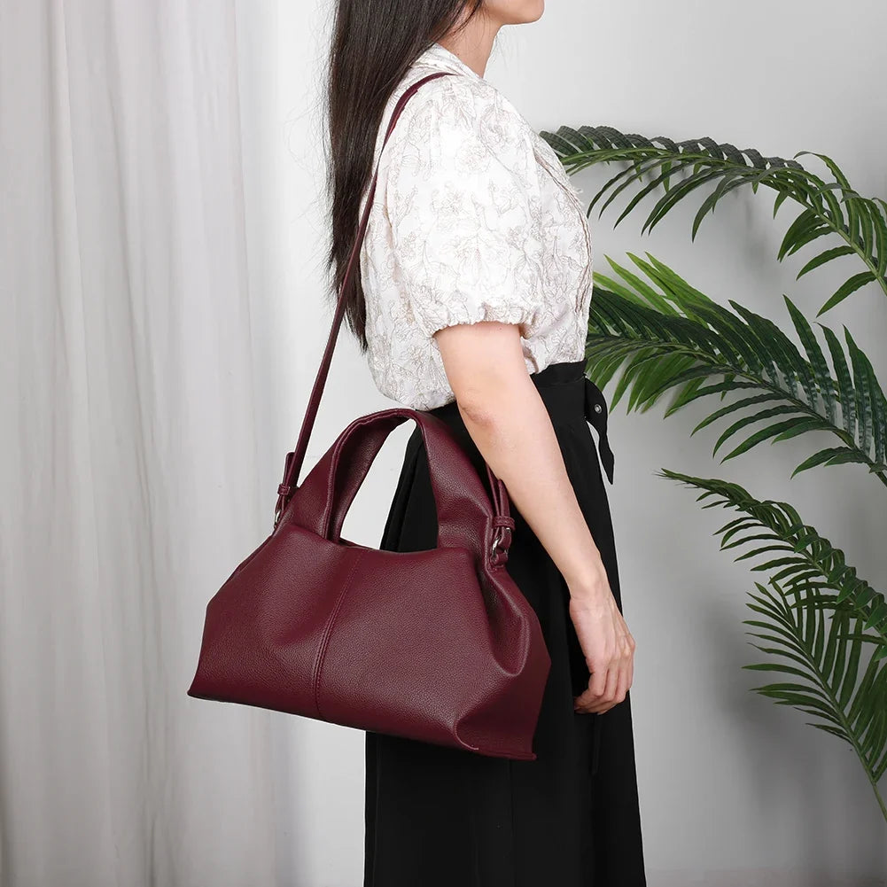 Fashion Clouds Shoulder Bag PU Leather Retro Crossbody Bag for Ladies, Perfect Lunchbox Tote