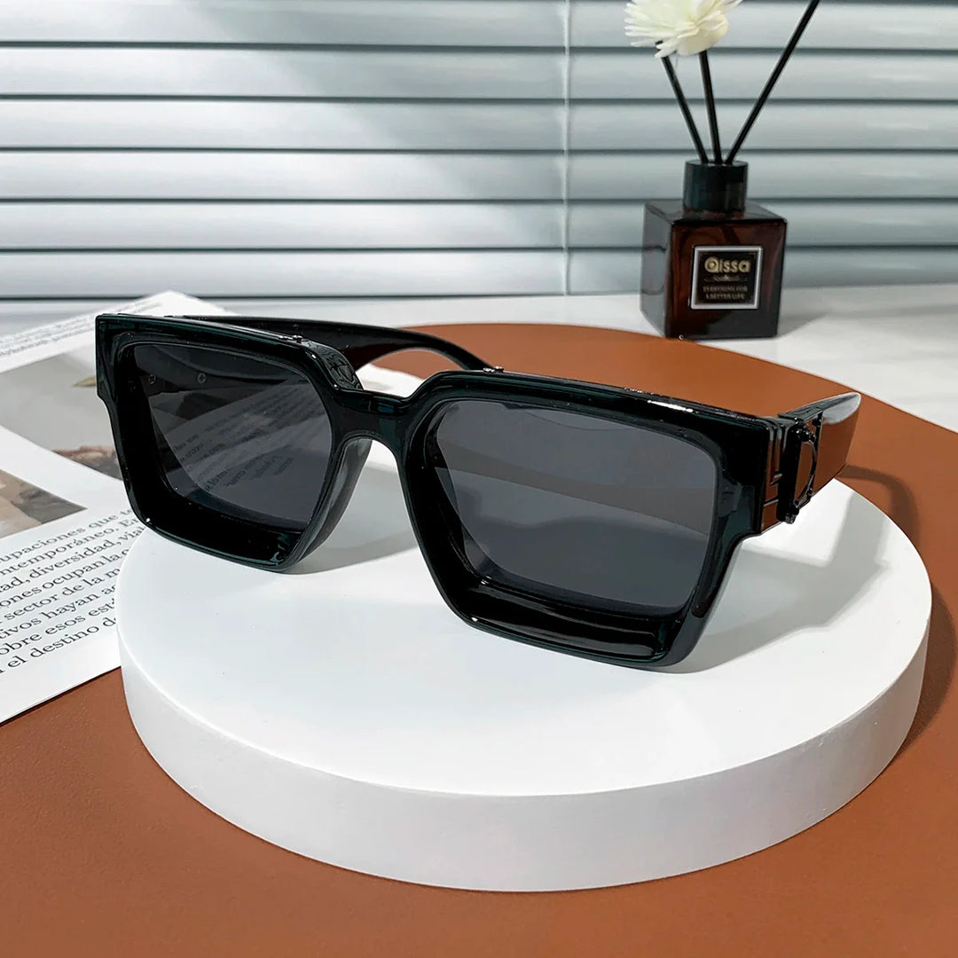 Sunglasses Black Retro Square Shades Luxury Fashion Eyewear Fall 2026 Trend Gift Idea