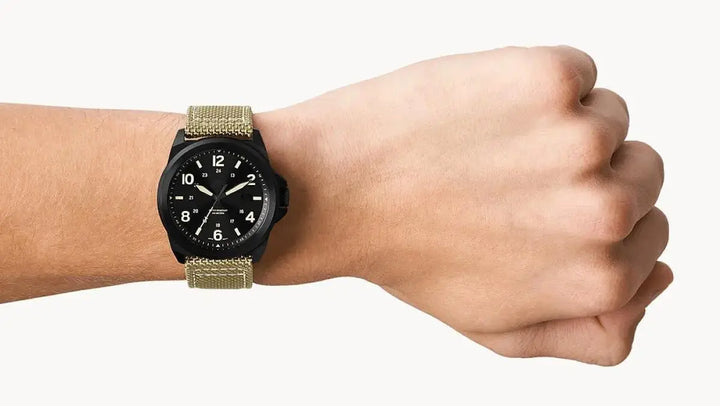 Rugged Field Watch 42mm Fabric Strap Military Analog 30M