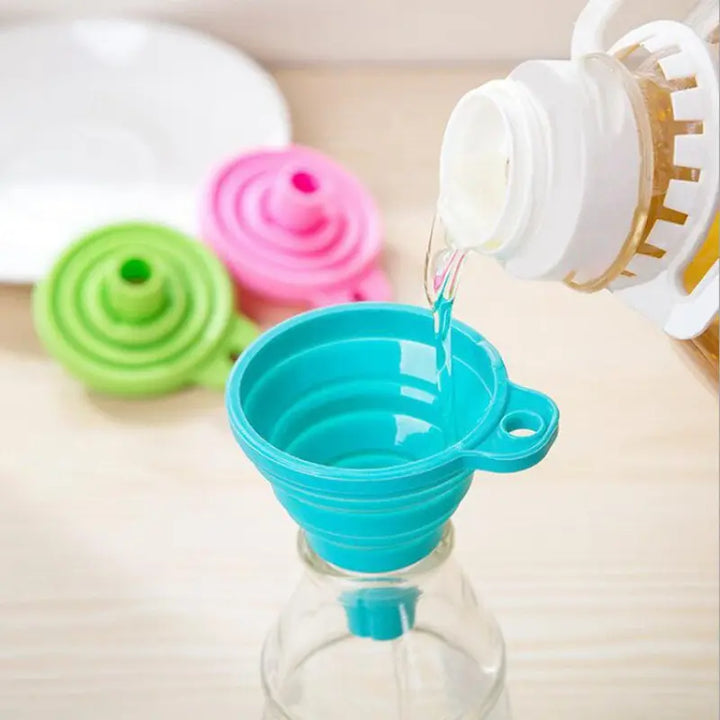 Household Telescopic Funnel Kitchen Tool - High Temperature Resistant Mini Folding Funnel - 4 colours Available