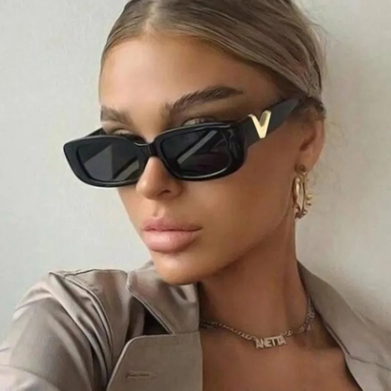 Lightweight women’s square sunglasses – retro metal design, for everyday wear