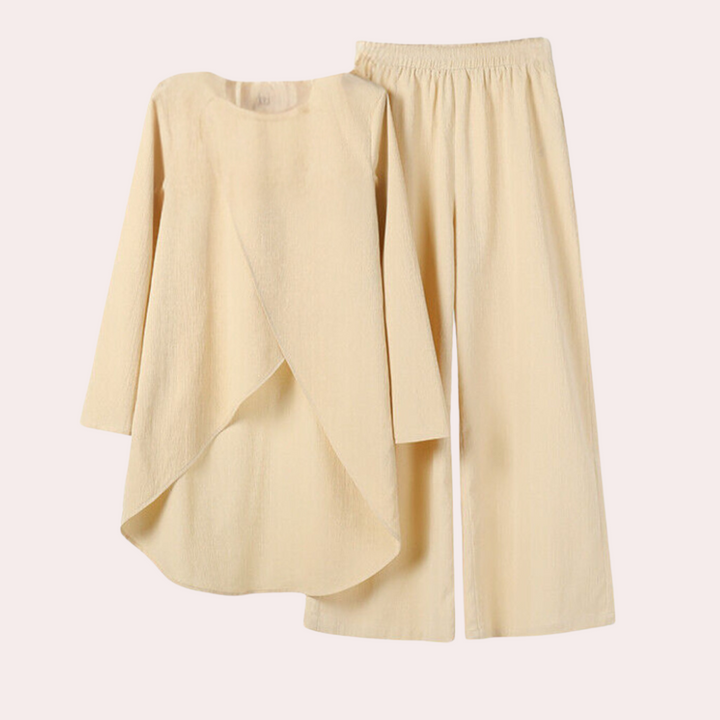 Lightweight women’s loungewear set – long sleeve top and wide-leg pants, soft, for summer