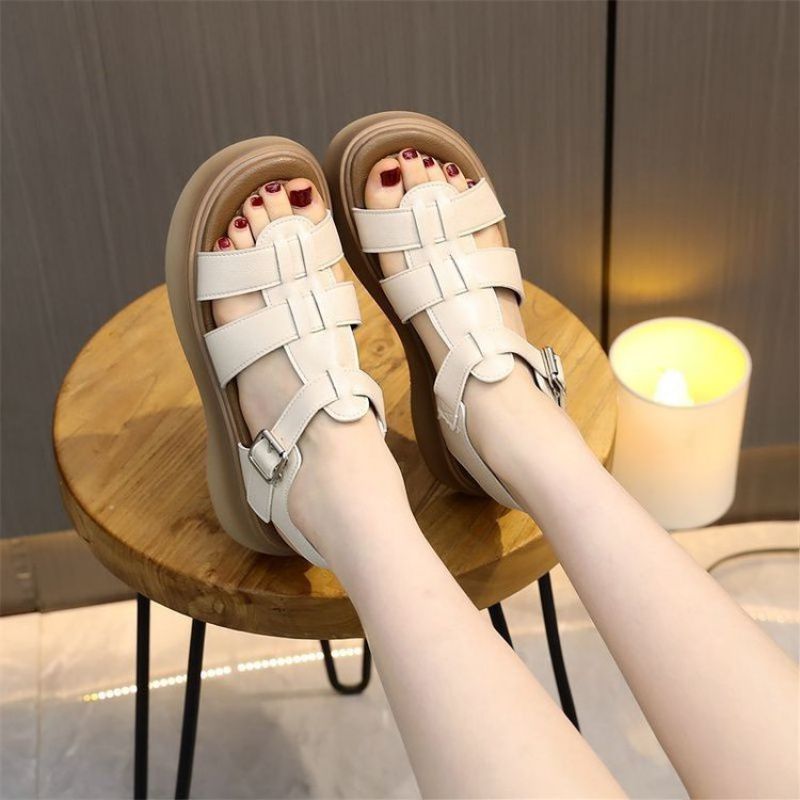 Lightweight women&