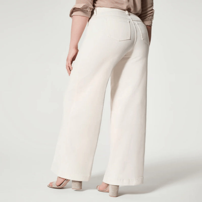 Stretchy and Flattering Women’s Wide-Leg Jeans - High-Rise Knitted Denim, Smooth Waistband, Weekend