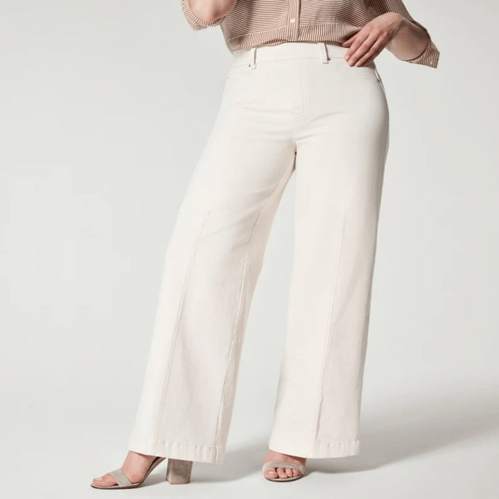 Stretchy and Flattering Women’s Wide-Leg Jeans - High-Rise Knitted Denim, Smooth Waistband, Weekend