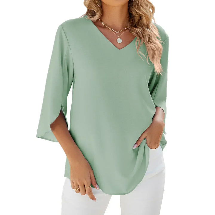 Lightweight V-Neck Women&