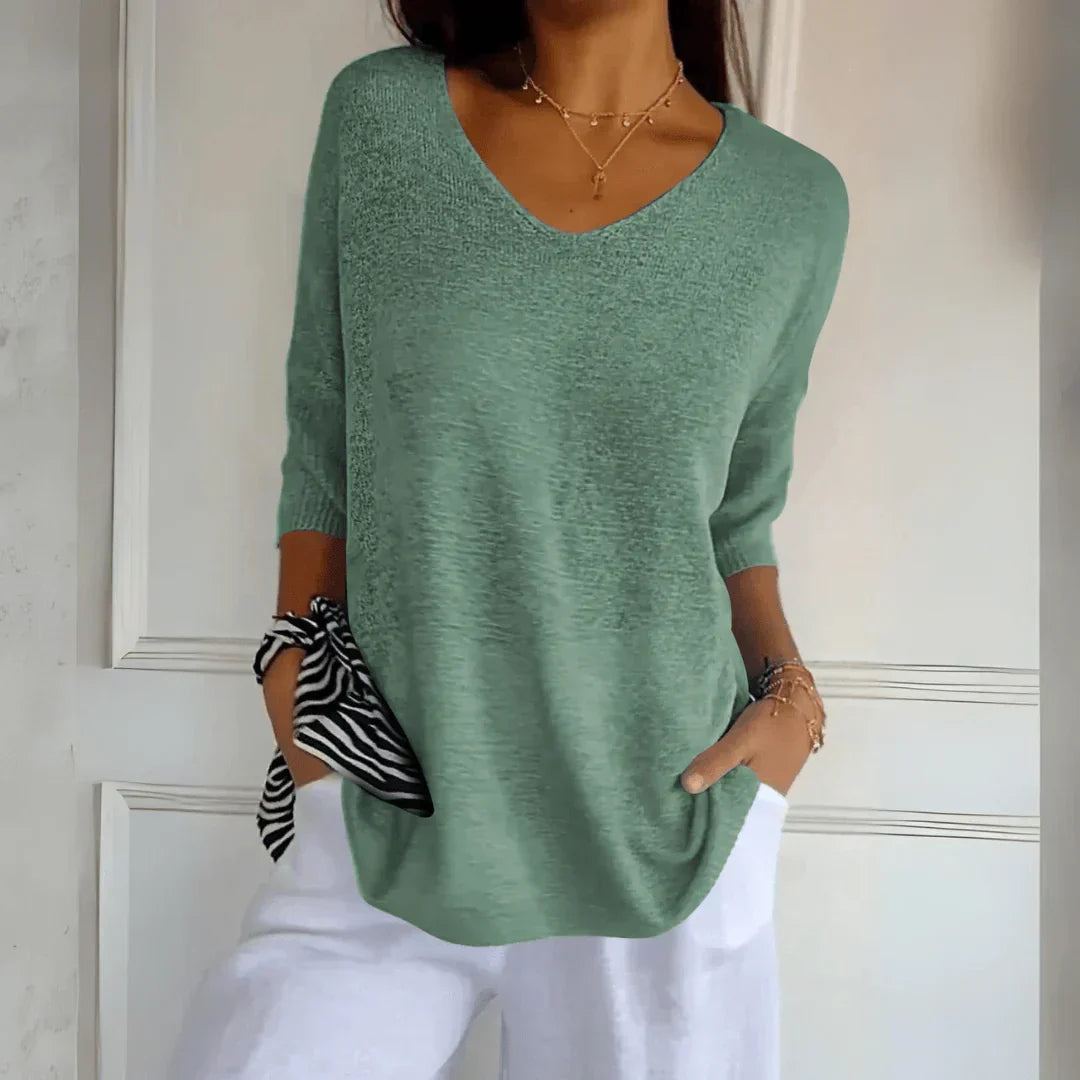 Relaxed Elegant Casual Top for Women, V-Neck Three-Quarter Sleeves, Lightweight Business Casual Shirt to Wear with Jeans