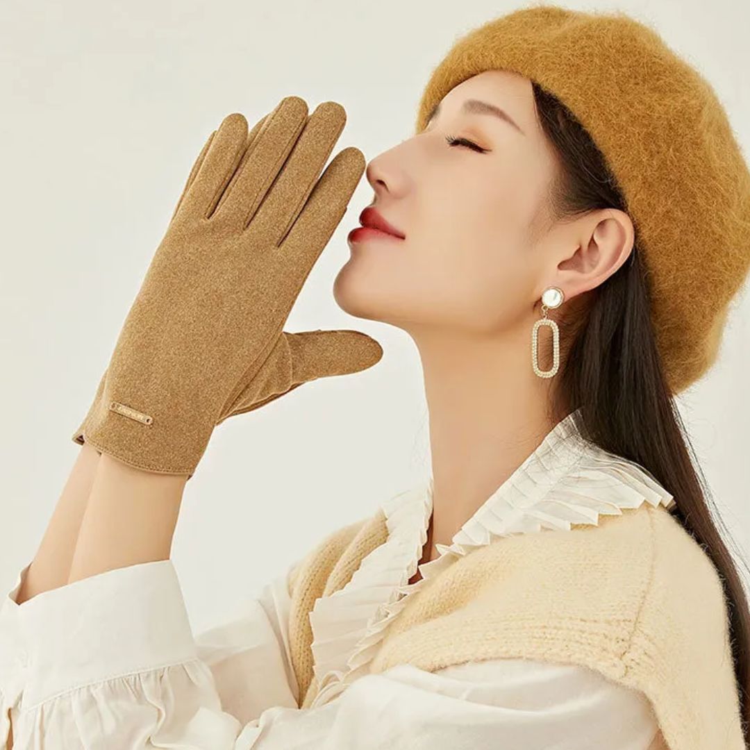 Soft Timeless Women Suede Gloves - Fitted, Cashmere Lined